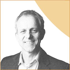 photo de la tête et des épaules d'Michael Bach