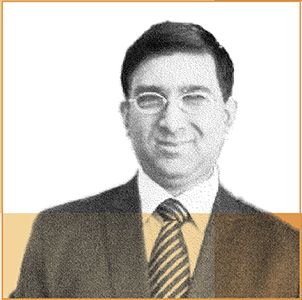 photo de la tête et des épaules d'Mahadeo Sukhai